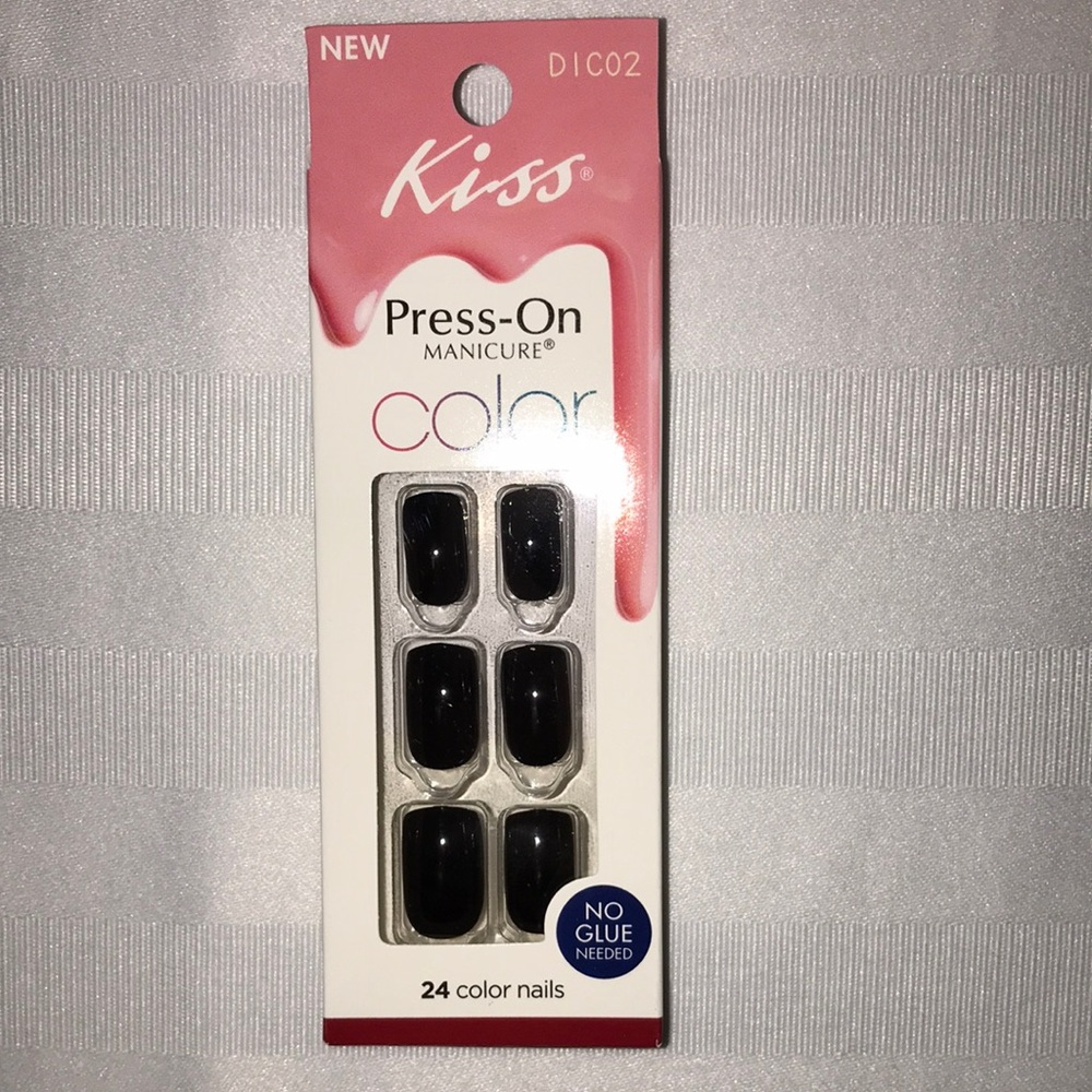 Press-on manicure, kiss. No glue needed, 24 nails. NWOT